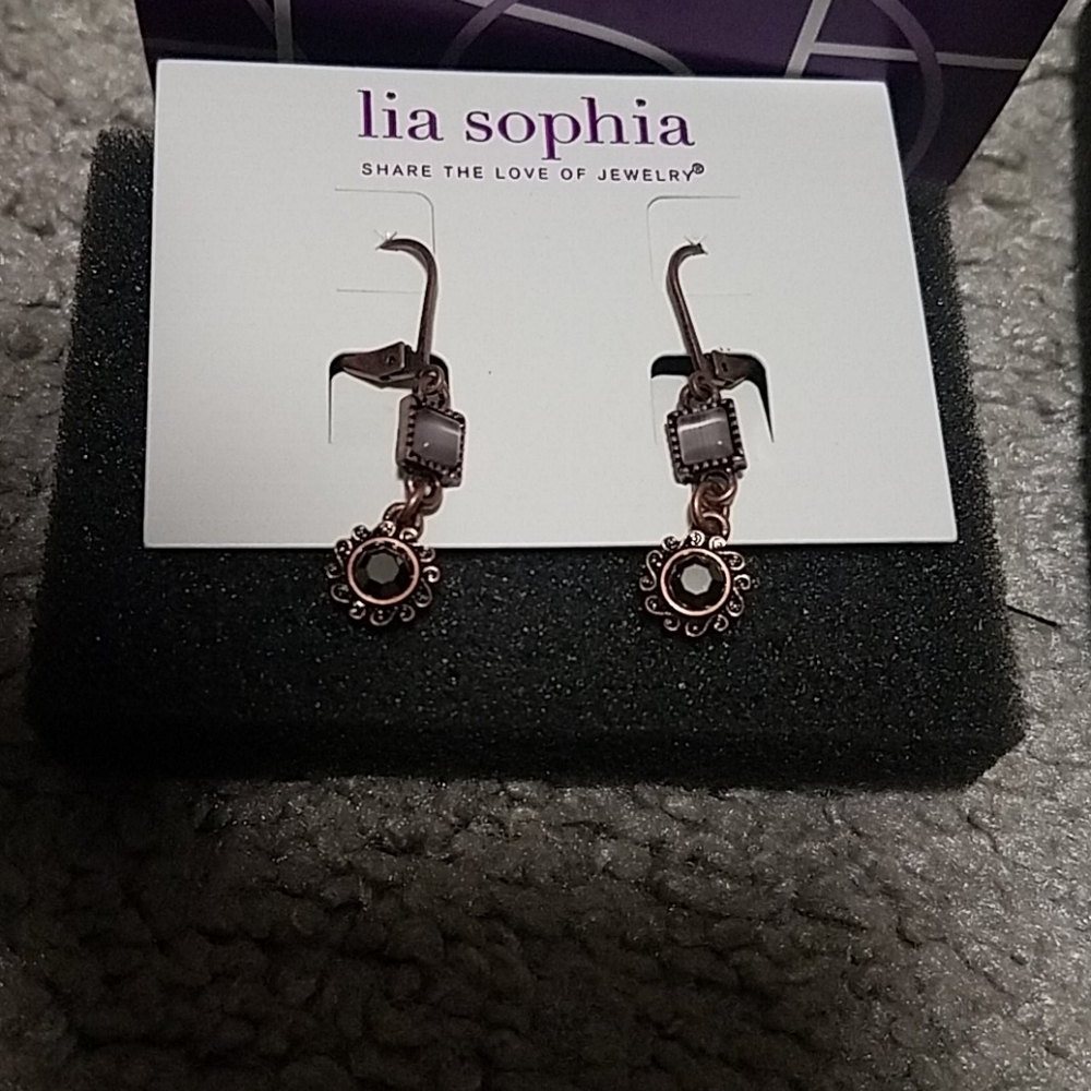 Necklace and Earrings set - Picture 3 of 7